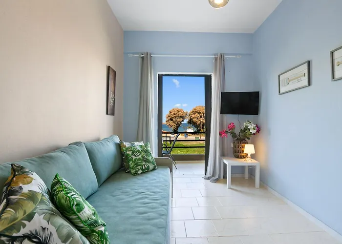 Sun In Chania 8 &10& 13 * La Canea