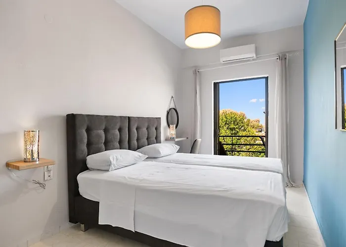 Sun In Chania 8 &10& 13 * La Canea