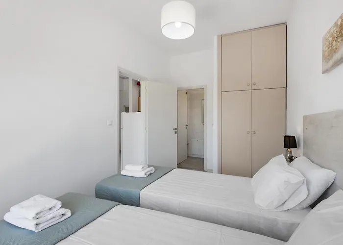 Sun In Chania 8 &10& 13 *