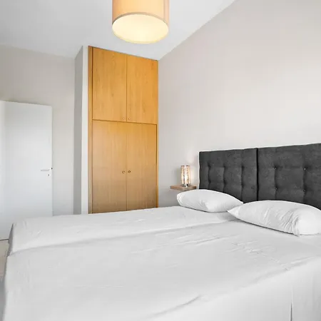 Sun Beach Apartments In Chania 8 &10& 13 דירה *